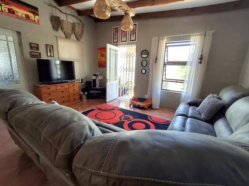 5 Bedroom Property for Sale in Britannia Bay Western Cape